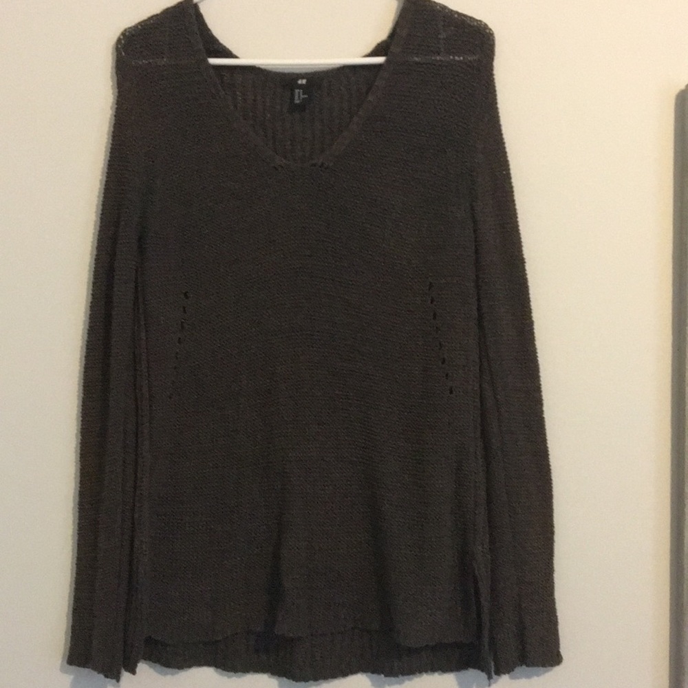 EUC - H&M olive green sweater